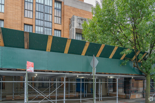 P.S. 291 provides education to students in University Heights and the surrounding areas.