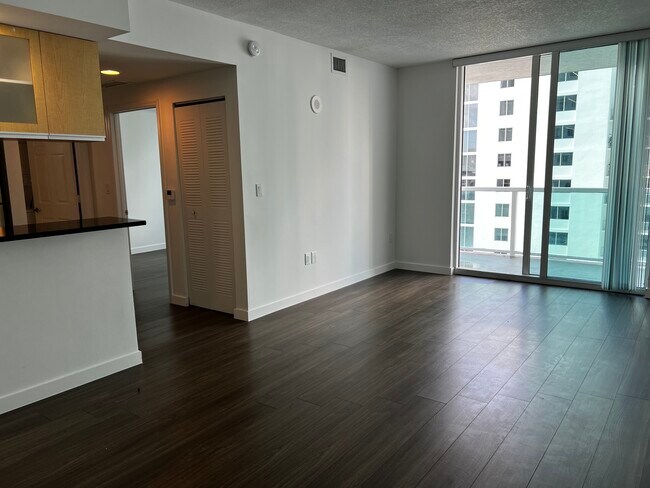 520 NE 26th St unit A2, Miami, FL 33137 - photo 3