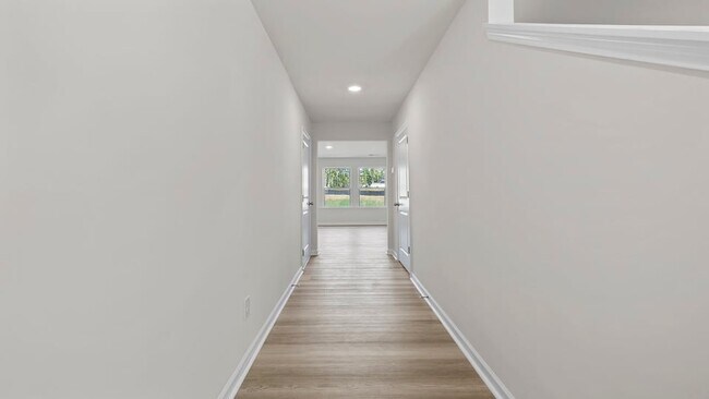 130 Bobbin Rd, Greenville, SC 29611 - photo 5