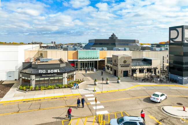 Ridgedale mall offers food, restaurants and prestige shopping opportunities for residents.