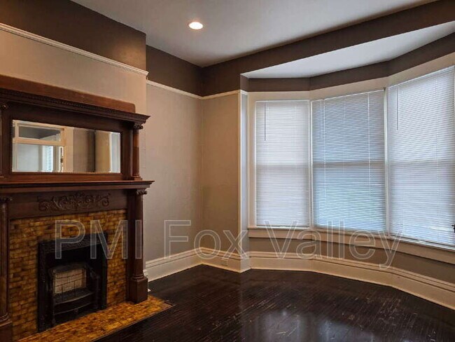 140 High Ave unit D, Oshkosh, WI 54901 - photo 3