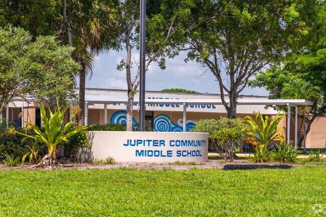 Exterior of Jupiter Middle School catering to Paseos students.