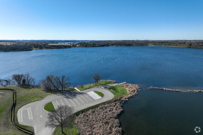 Delagoon Park has public boat access to Pebble Lake.