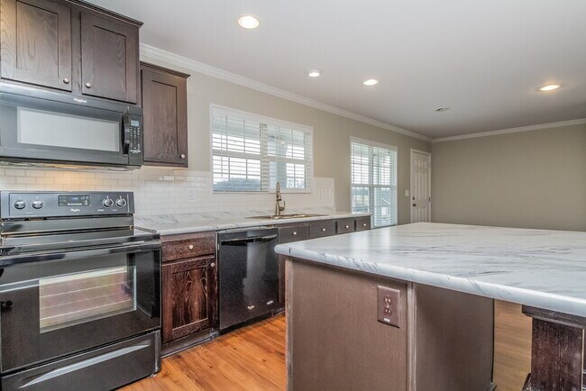 2003 Vancroft Cir, Spring Hill, TN 37174 - photo 6