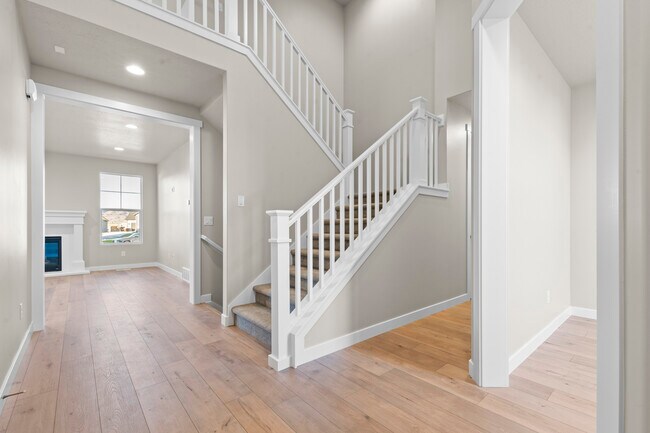 1271 E Desert Peak St, Eagle Mountain, UT 84005 - photo 4