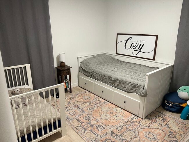 2717 NE Weidler St, Portland, OR 97232 - photo 5