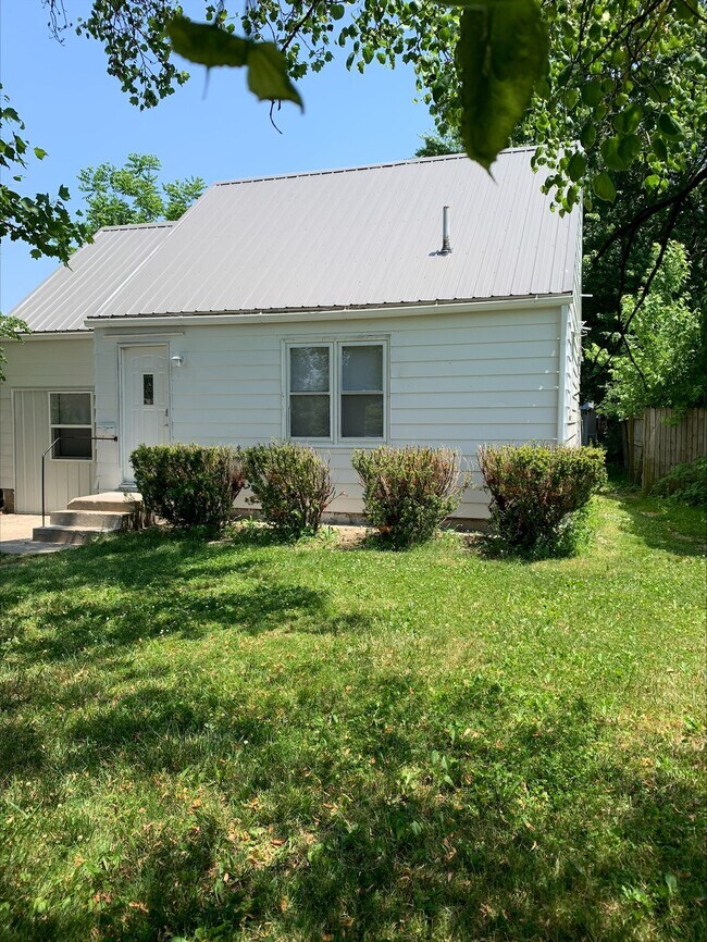 3110 S Pershing Dr, Muncie, IN 47302