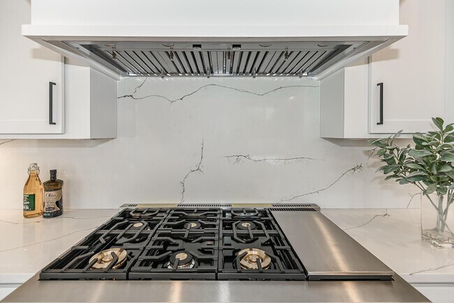 324 Forest Reserve Place unit 38160309, Houston, TX 77079 - photo 7