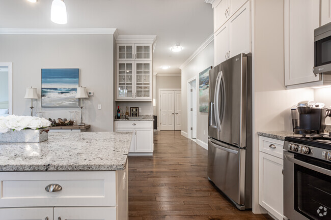2BR, 2BA