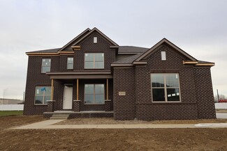 12033 Moore Ln, Washington Township, MI 48094