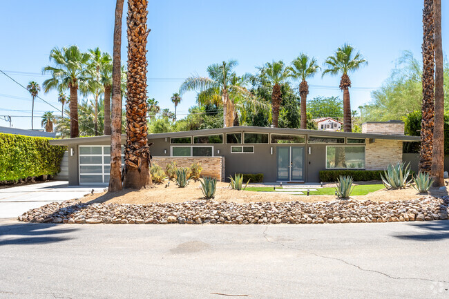 A spacious mid-century modern home awaits in The Mesa.