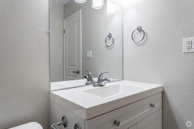 2121 Multnomah, Portland, OR 97219 - photo 5