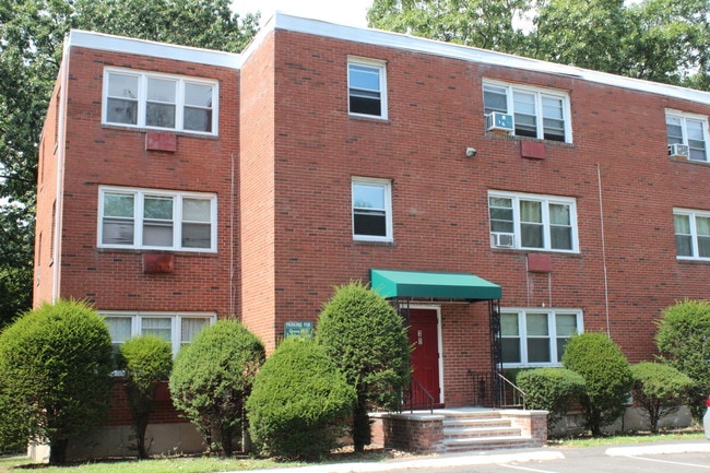 Grove Hill Apartments, West Haven, CT 06516 - photo 6