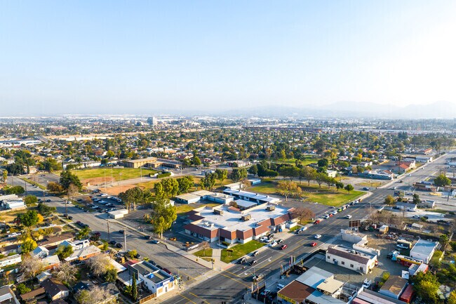 Mount Vernon Elementary School  offers a sprawling campus when viewed from above.