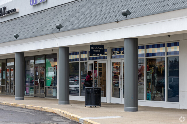 Near the Gateway neighborhood are plenty of shops that residents can enjoy.