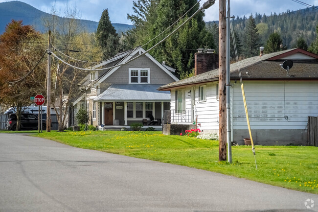 Find your next home in the peaceful and quiet Preston streets.