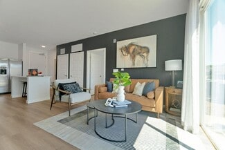 2200 Cascade Pointe Blvd, Charlotte, NC 28208