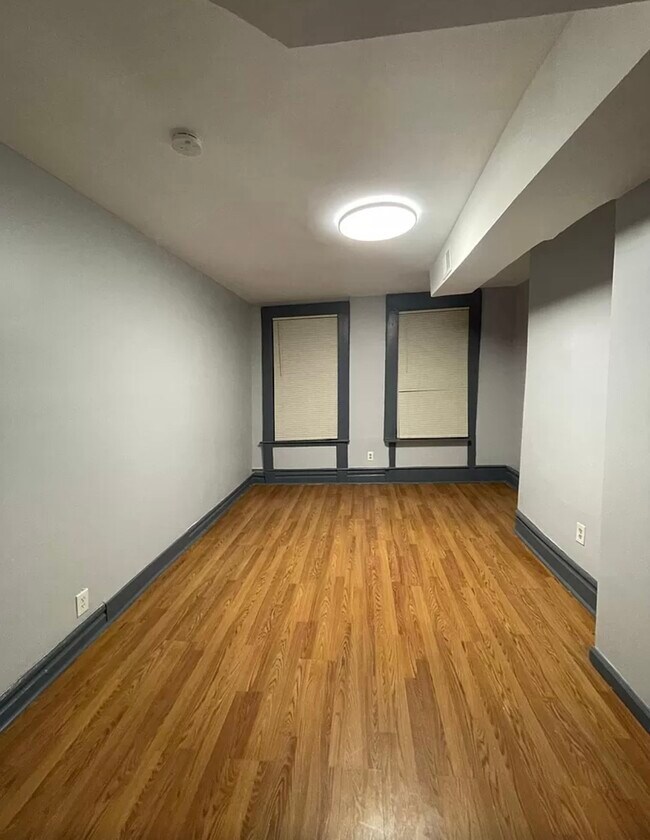 44 4th St 3F