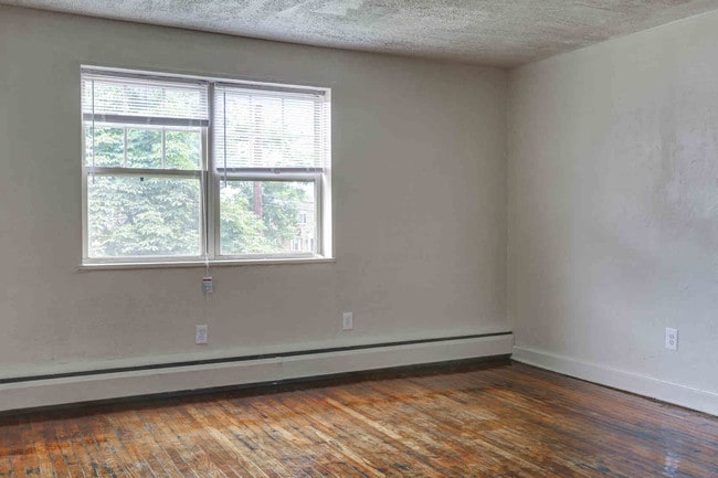 Magnolia Park Apartments, Camden, NJ 08103 - photo 5