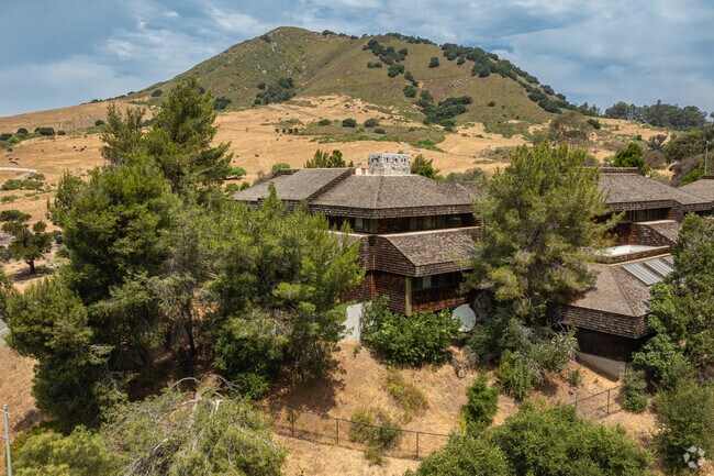 Lindamood Bell Academy sits alongside Highway 101 in San Luis Obispo.
