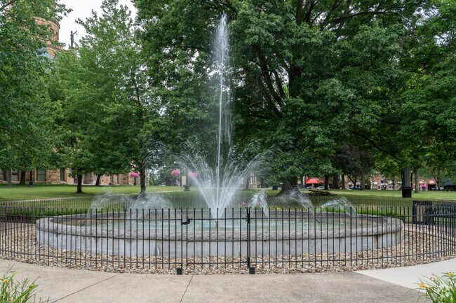 Stop and enjoy the fountain at Courthouse Square in Warren.