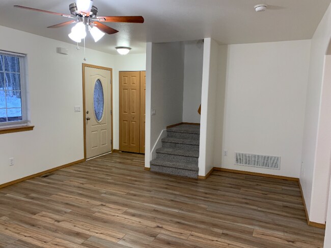 481 E Mulchatna Dr unit 481 E Mulchatna Dr, Wasilla, AK 99654 - photo 3