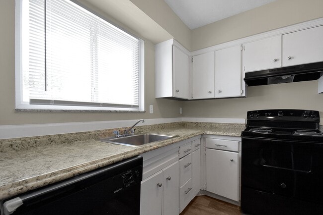 2401 Belcher Dr, Columbus, OH 43224 - photo 4