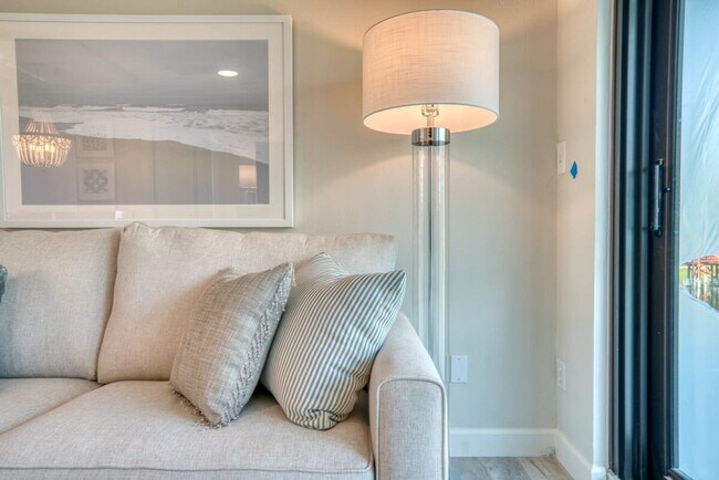 600 Neapolitan Way unit ID1226382P, Naples, FL 34103 - photo 2