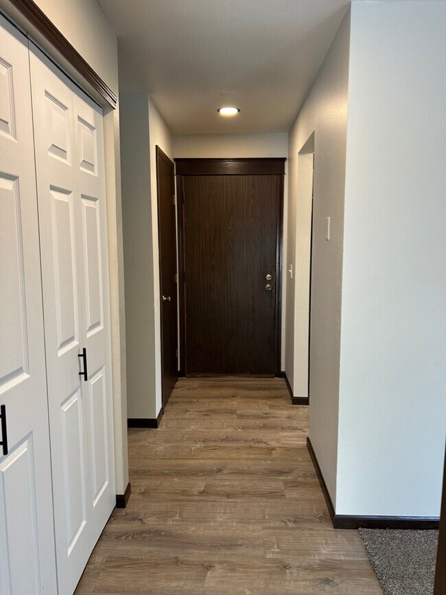 2125 Camelot Court, Appleton, WI 54915 - photo 5