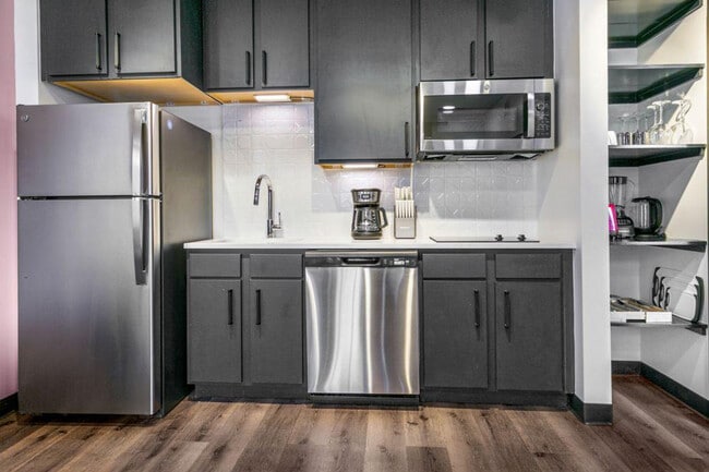 611 Commerce St unit ID1267087P, New Orleans, LA 70130 - photo 3