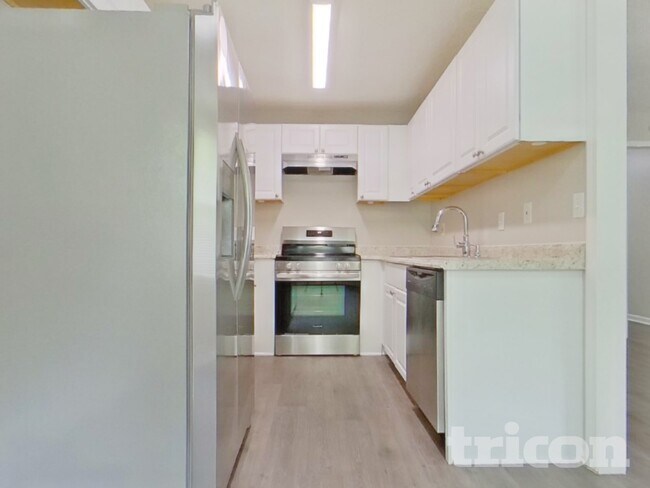 2308 S Partridge Cir, Hopkins, SC 29061 - photo 6