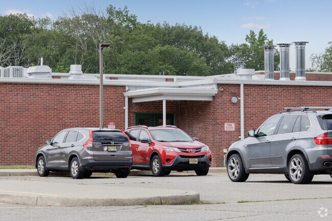 67% of students are at least proficient in reading at the Stonybrook School.