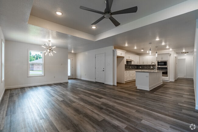 Oak Tree Manor Duplexes, Jonesboro, AR 72401 - photo 2