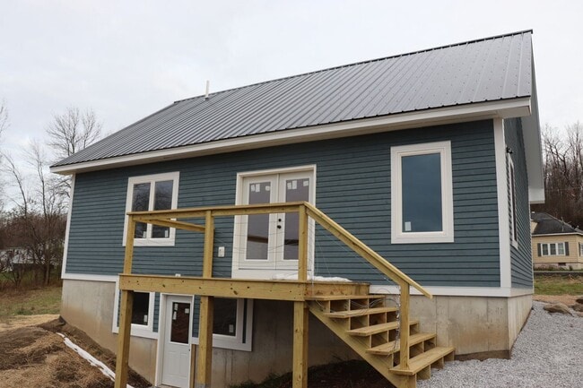 1785 Kellogg Rd, Saint Albans City, VT 05478 - photo 3