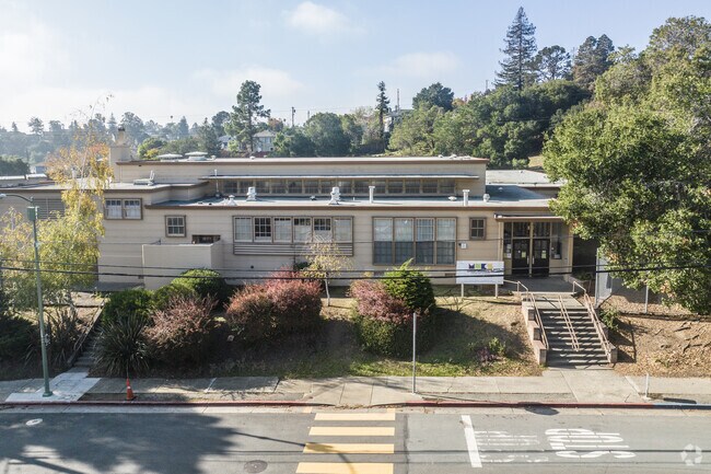 Urban Montessori Charter gets 1 out 10 on great Schools.