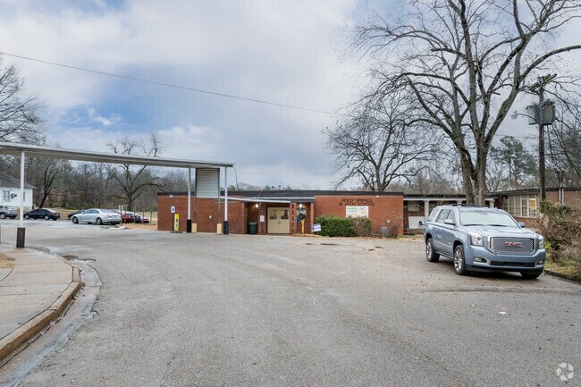 The circle drive at Holly Springs Junior High makes drop-off and pick-up effortless.
