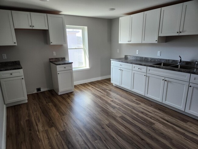 39 North St unit 39 North St Apt C, Winooski, VT 05404 - photo 5