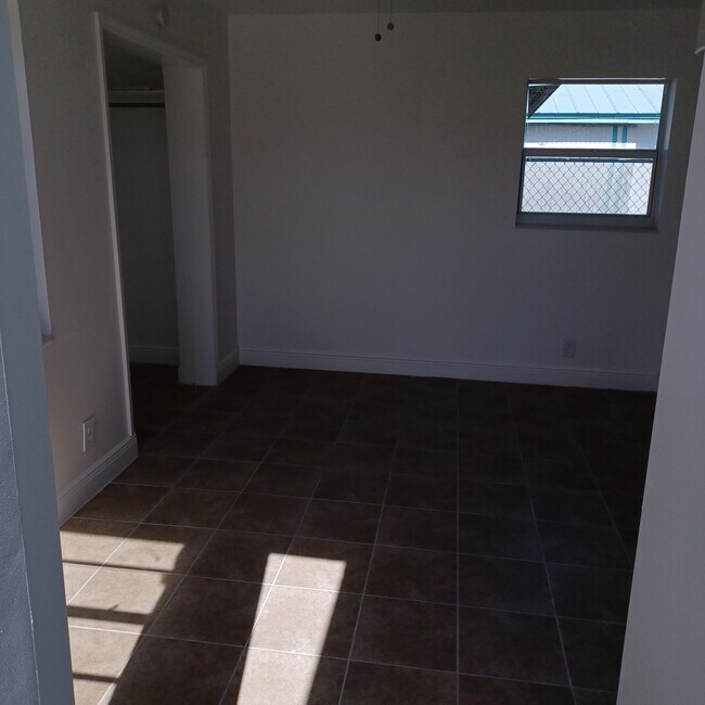 618 58th St unit A, West Palm Beach, FL 33407 - photo 4