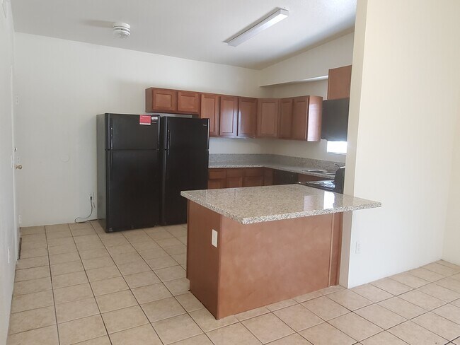 1415 E Lee St unit Front House, Tucson, AZ 85719 - photo 5