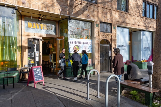 Temescal restaurants are alive like this popup at Daytrip on Telegraph Ave.