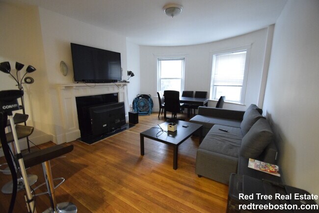 19 Saint Lukes Rd unit 1, Allston, MA 02134 - photo 2