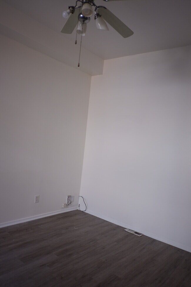 3525 W Fullerton Ave unit 2, Chicago, IL 60647 - photo 4