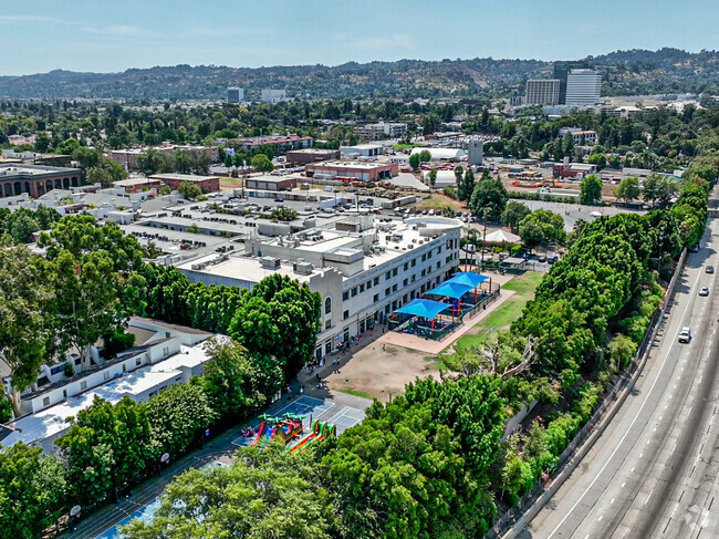 Sherman Oaks-Emek Hebrew Academy is a great place for a young student to learn.