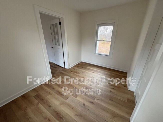 429 Peeden Dr, Gibsonville, NC 27249 - photo 4