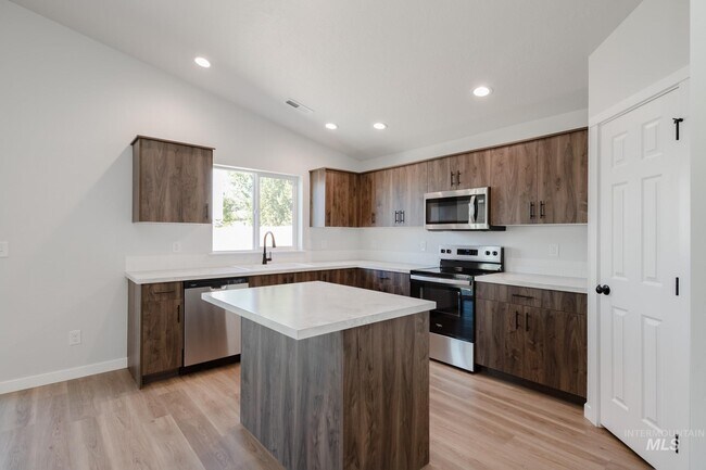 17452 N Union Springs Place, Nampa, ID 83687 - photo 5