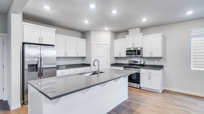 958 Legacy Ln, Eugene, OR 97402 - photo 2