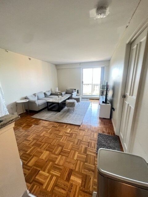 200 Freeman St unit 902, Brookline, MA 02446 - photo 2