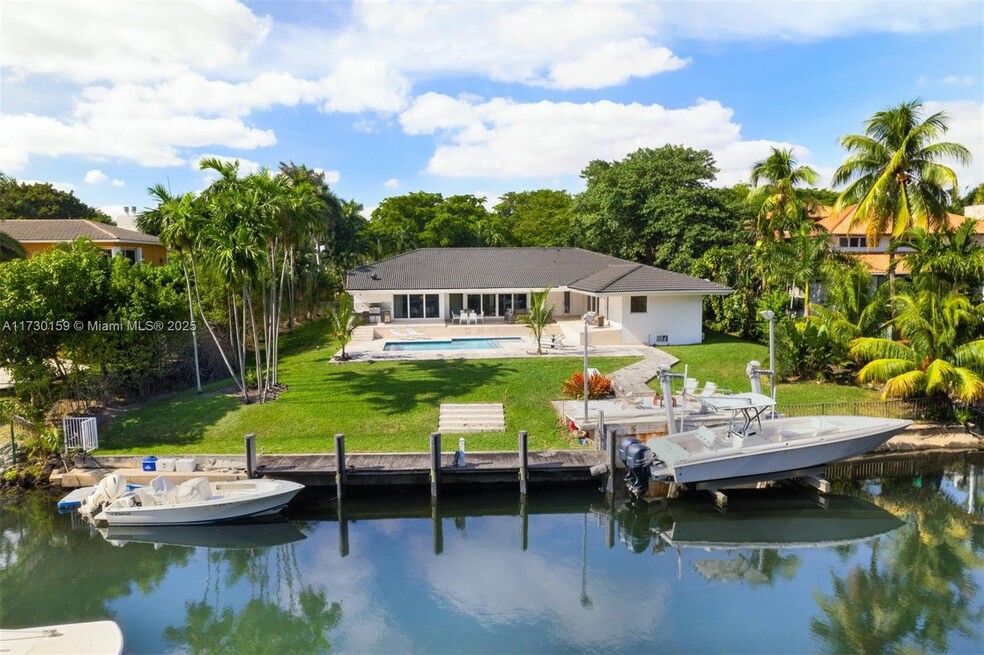 7155 Los Pinos Blvd, Coral Gables, FL 33143 - photo 1