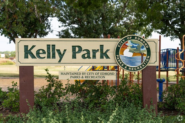 From picnics to playdates, Kelly Park is Kelley Pointe's favorite spot.
