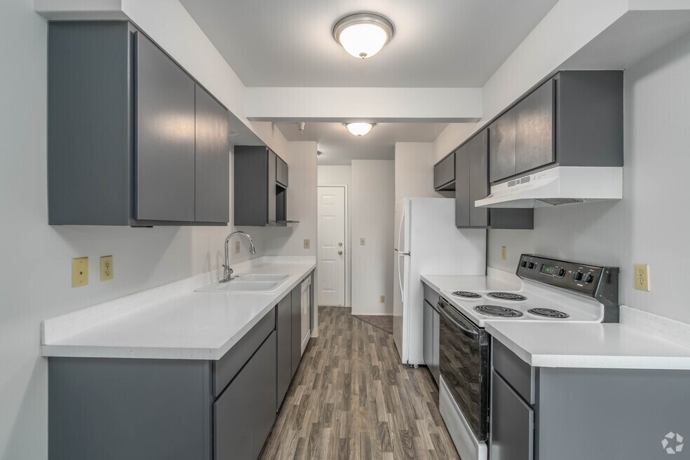 Aspen Heights, Wenatchee, WA 98801 - photo 1